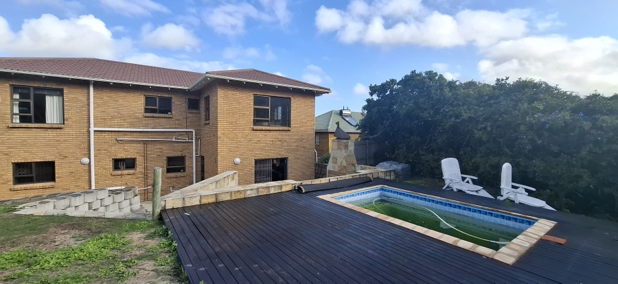 4 Bedroom Property for Sale in Blue Horizon Bay Eastern Cape